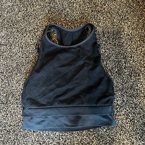 Black workout top